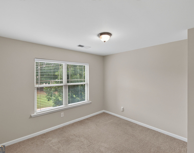 127 Seabreeze Court - Photo Thumbnail 23