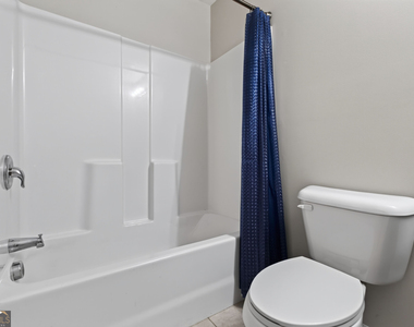 127 Seabreeze Court - Photo Thumbnail 21