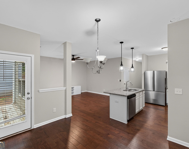 127 Seabreeze Court - Photo Thumbnail 8
