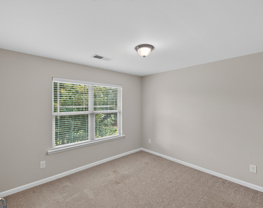 127 Seabreeze Court - Photo Thumbnail 16