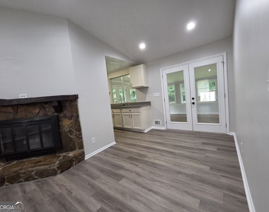 1479 Scenic Highway N - Photo Thumbnail 10