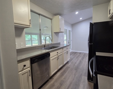 1479 Scenic Highway N - Photo Thumbnail 2