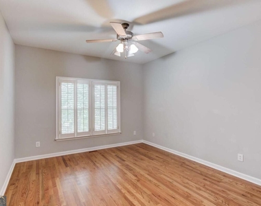 1920 Woods River Lane - Photo Thumbnail 20