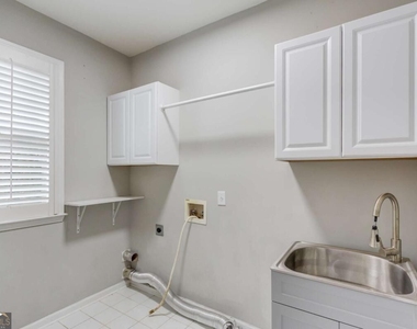1920 Woods River Lane - Photo Thumbnail 23