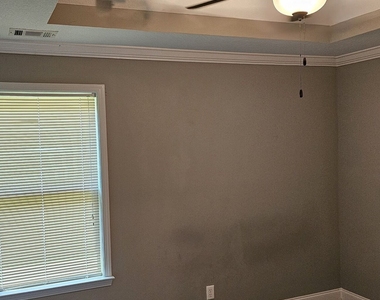 304 Durgin Drive - Photo Thumbnail 17