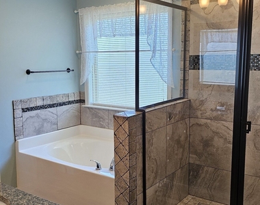 304 Durgin Drive - Photo Thumbnail 11