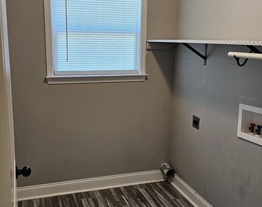 304 Durgin Drive - Photo Thumbnail 21