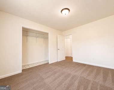 1104 Driftwood Court - Photo Thumbnail 17