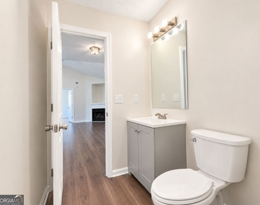 1104 Driftwood Court - Photo Thumbnail 15
