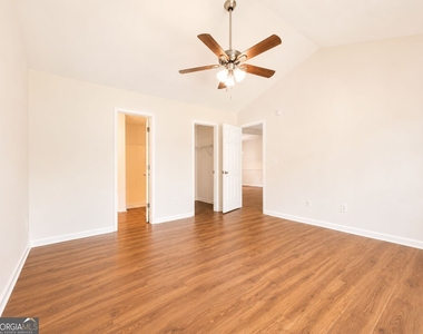 1104 Driftwood Court - Photo Thumbnail 16