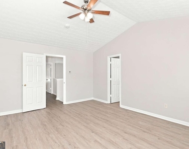 5604 Windfall Lane - Photo Thumbnail 7