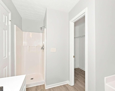 5604 Windfall Lane - Photo Thumbnail 11