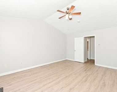 5604 Windfall Lane - Photo Thumbnail 6