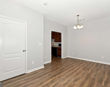 8648 Thomas Lane - Photo Thumbnail 6