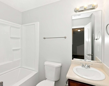 8648 Thomas Lane - Photo Thumbnail 12