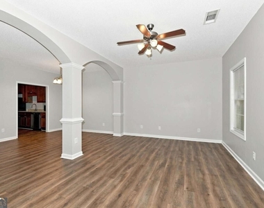 8648 Thomas Lane - Photo Thumbnail 5
