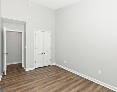 8648 Thomas Lane - Photo Thumbnail 8