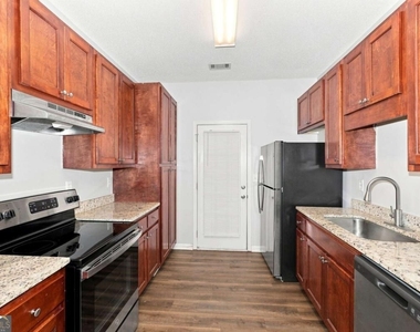 8648 Thomas Lane - Photo Thumbnail 1