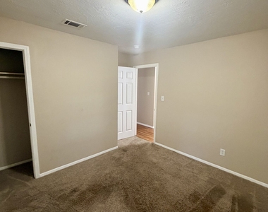 814 Crestwood Terrace - Photo Thumbnail 29