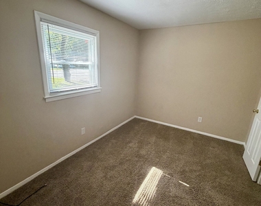 814 Crestwood Terrace - Photo Thumbnail 21