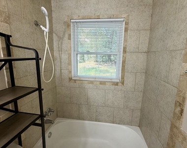 814 Crestwood Terrace - Photo Thumbnail 19