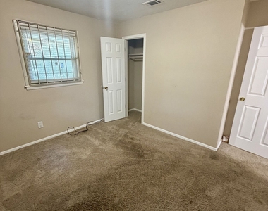814 Crestwood Terrace - Photo Thumbnail 28