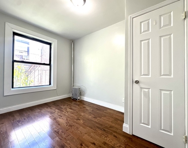 539 West 156th Street - Photo Thumbnail 3
