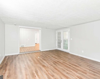 1598 San Gabriel Avenue - Photo Thumbnail 6