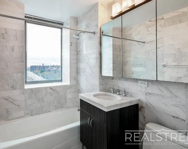 257 Gold Street - Photo Thumbnail 3