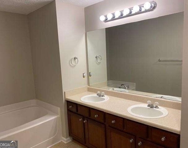 2268 Baker Station Drive - Photo Thumbnail 11