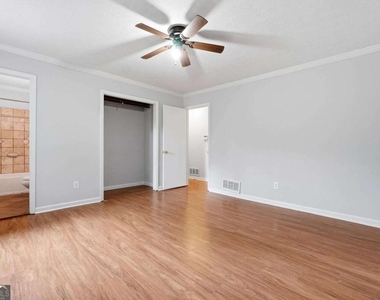 3262 Summer Wood Circle - Photo Thumbnail 15