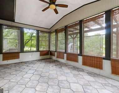 3262 Summer Wood Circle - Photo Thumbnail 20