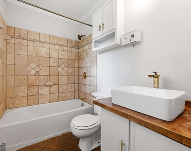 3262 Summer Wood Circle - Photo Thumbnail 17