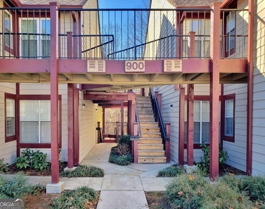 913 Wentworth Court - Photo Thumbnail 1