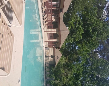 913 Wentworth Court - Photo Thumbnail 16