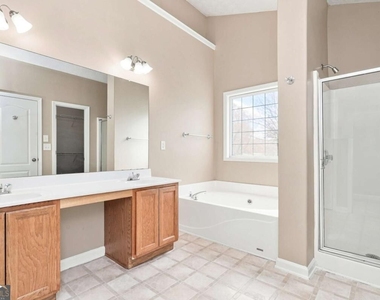 75 Greenland Drive - Photo Thumbnail 13
