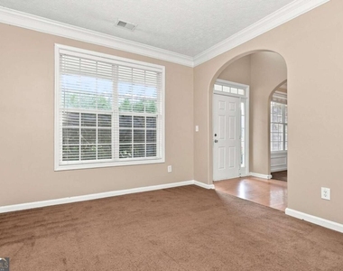 75 Greenland Drive - Photo Thumbnail 5
