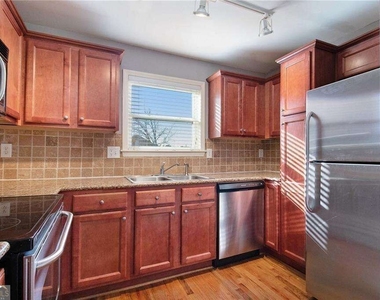 48 Peachtree Avenue - Photo Thumbnail 11