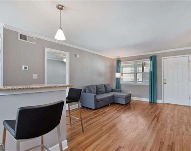 48 Peachtree Avenue - Photo Thumbnail 7
