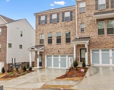 135 Matson Run Sw - Photo Thumbnail 1