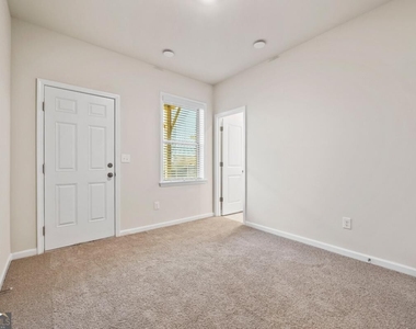 135 Matson Run Sw - Photo Thumbnail 3