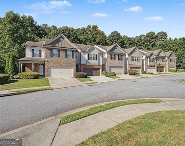 1305 Bridge Peak Lane - Photo Thumbnail 3