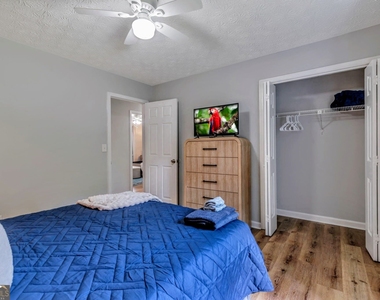2192 Chartwell Drive - Photo Thumbnail 24