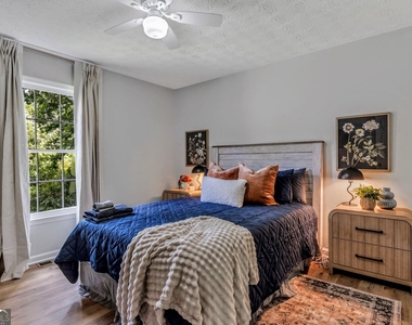 2192 Chartwell Drive - Photo Thumbnail 23