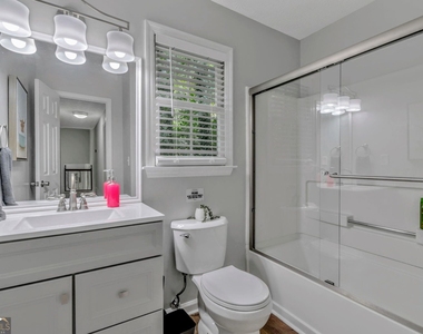 2192 Chartwell Drive - Photo Thumbnail 25