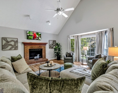 2192 Chartwell Drive - Photo Thumbnail 2