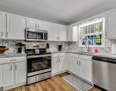 2192 Chartwell Drive - Photo Thumbnail 6
