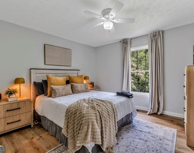 2192 Chartwell Drive - Photo Thumbnail 21