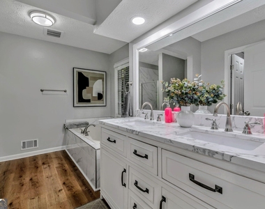 2192 Chartwell Drive - Photo Thumbnail 17