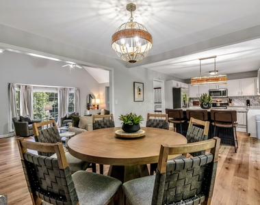 2192 Chartwell Drive - Photo Thumbnail 12